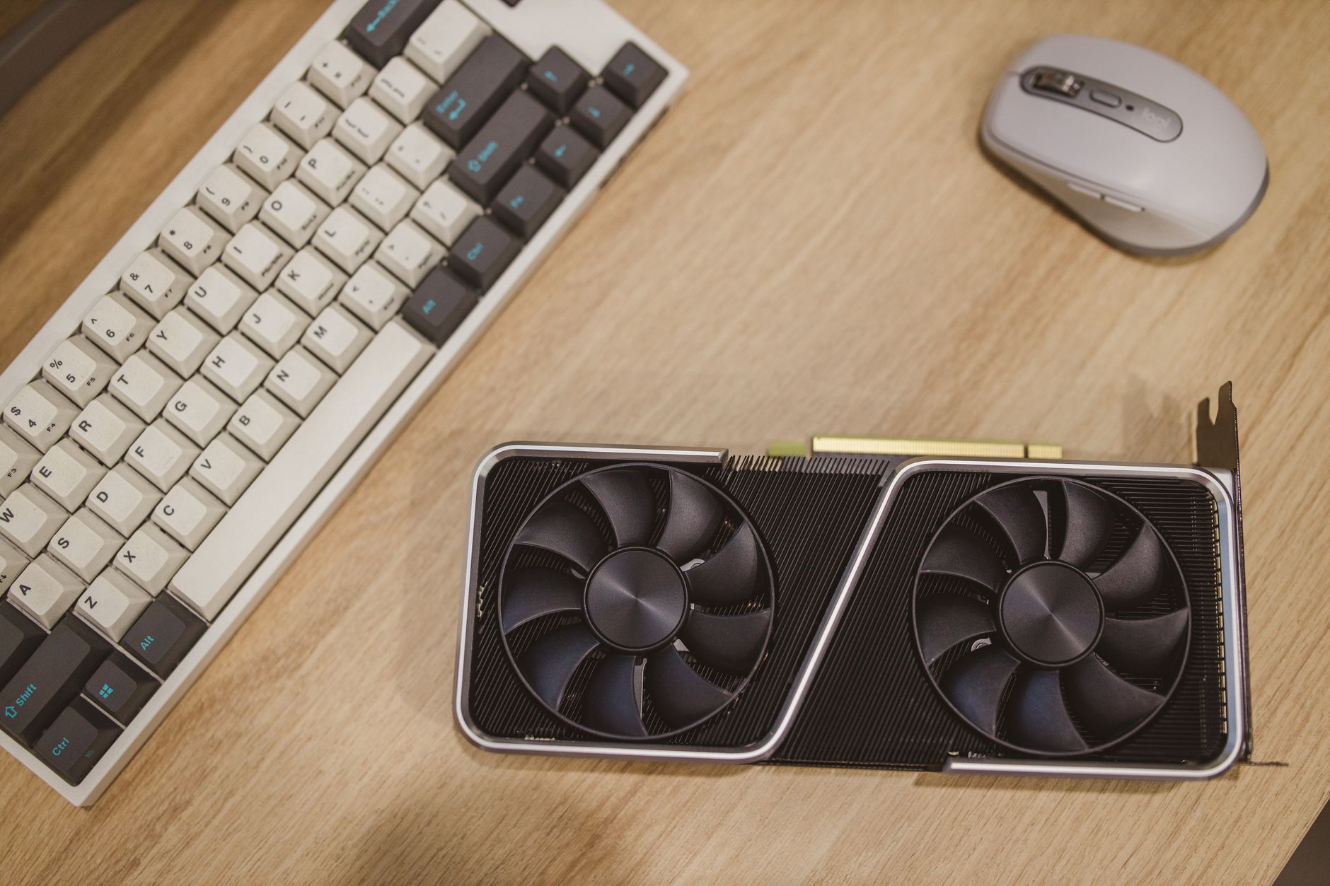 Imagem de encerramento — Aceleradoras de Hardware para IA: GPUs, TPUs e Além