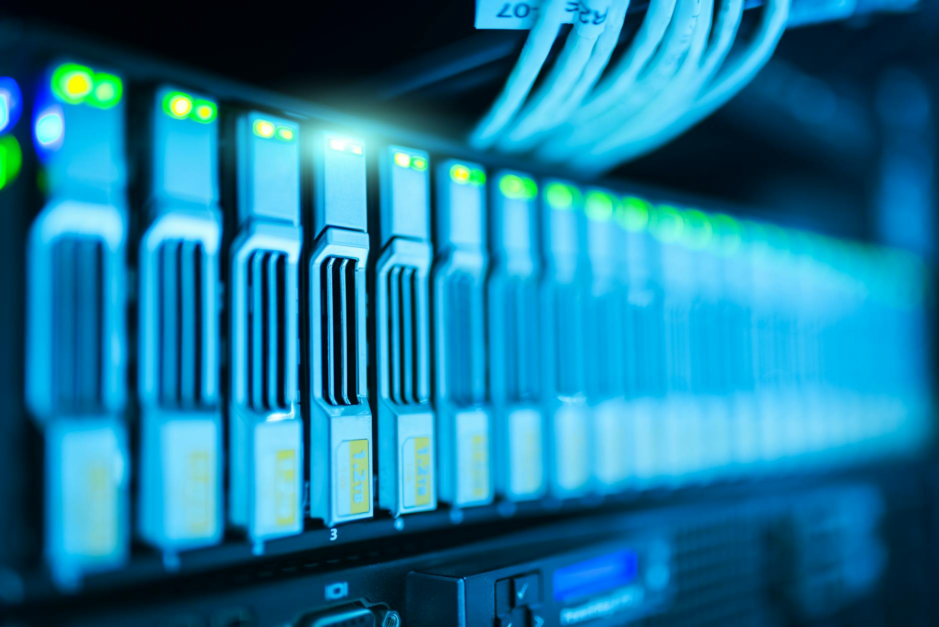 Imagem de capa — Databases Vetoriais em Produção: Lições Aprendidas
