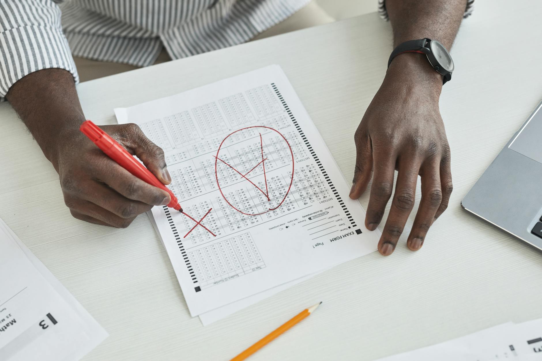 Ilustração técnica — Evaluation de LLMs: Como Medir Qualidade de Modelos de IA