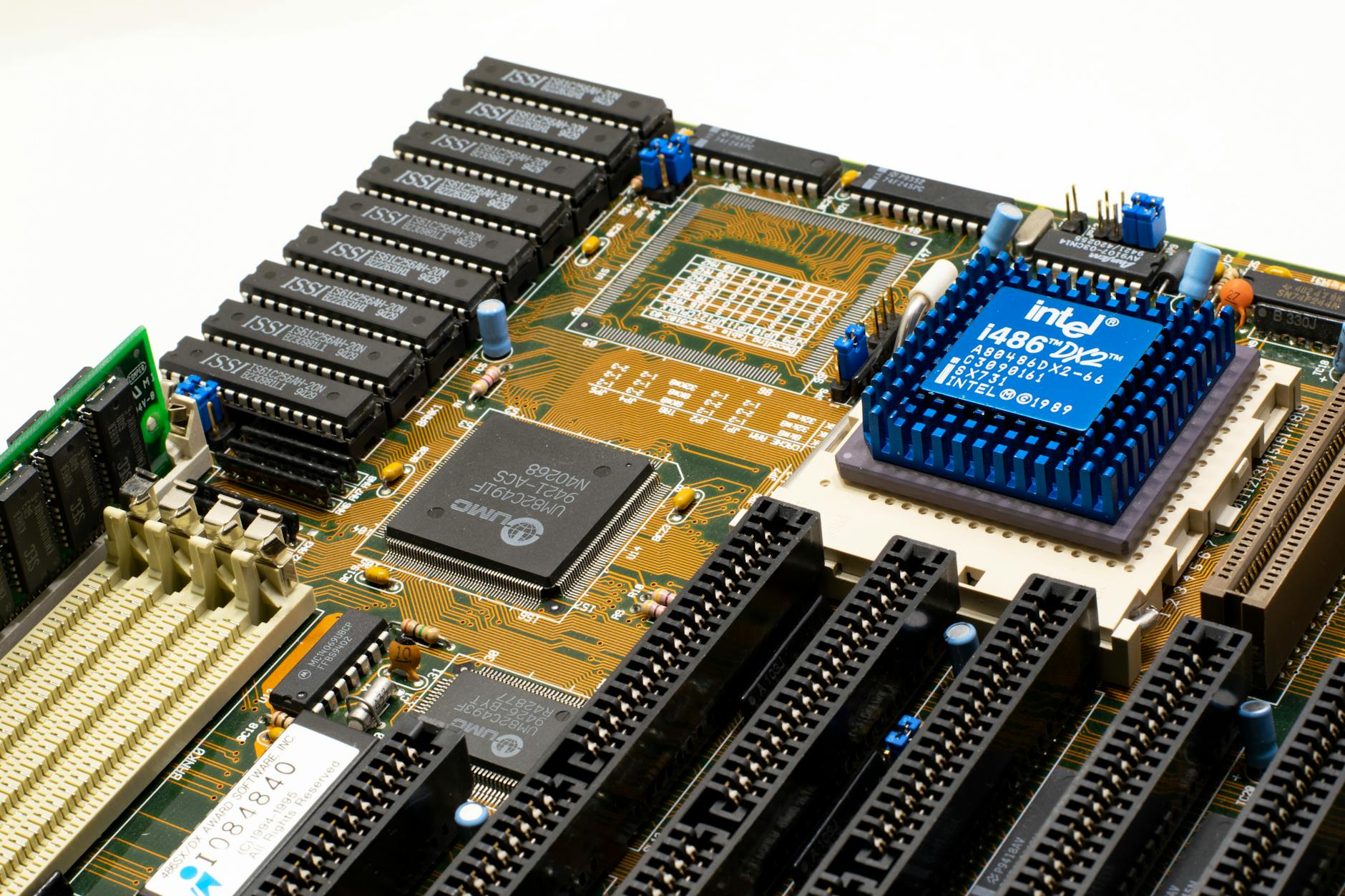 Imagem de encerramento — Processadores ARM vs x86: Qual Arquitetura Domina em 2026?