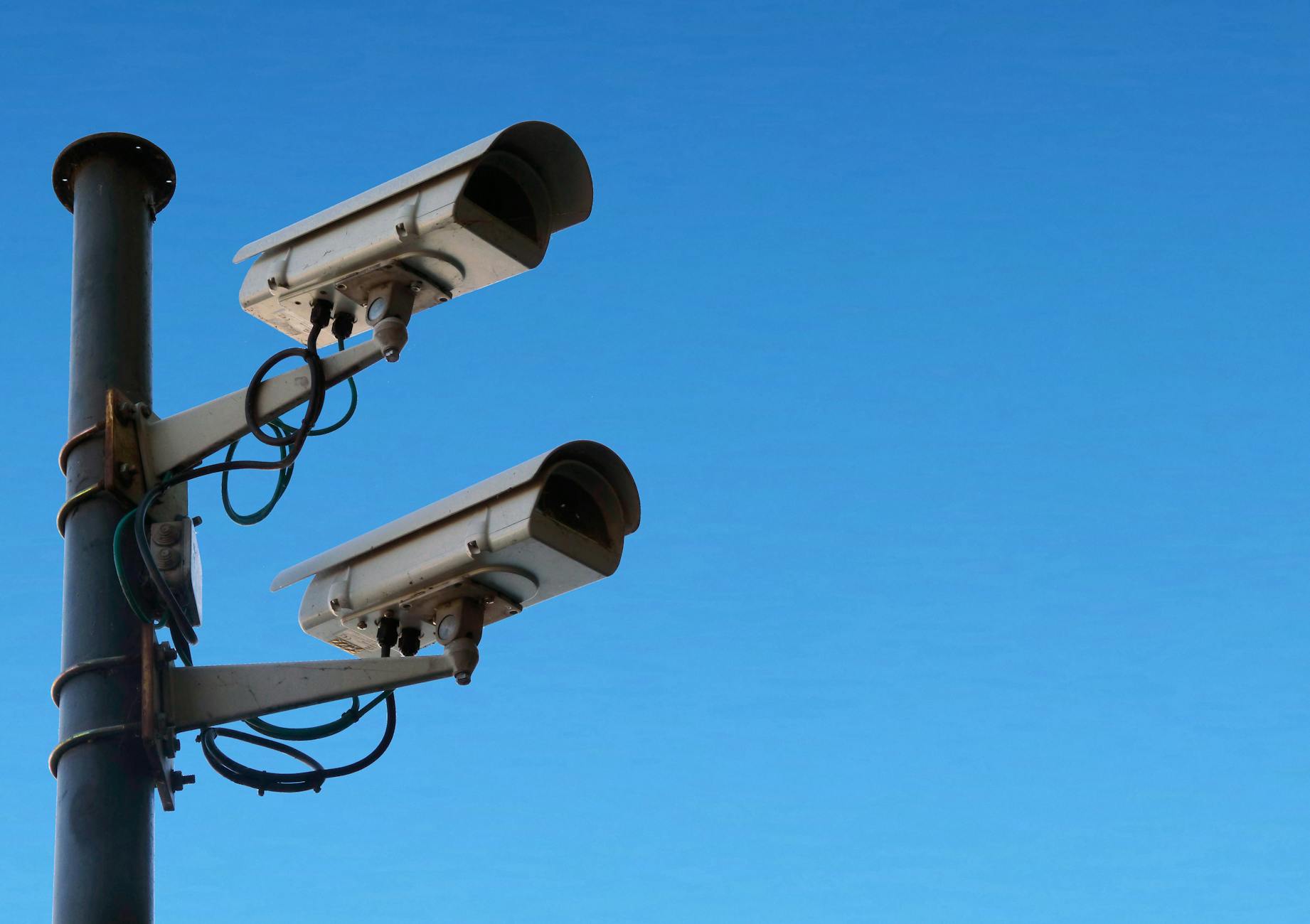 Imagem de capa — Segurança em IoT Industrial: Protegendo Dispositivos OT/IT