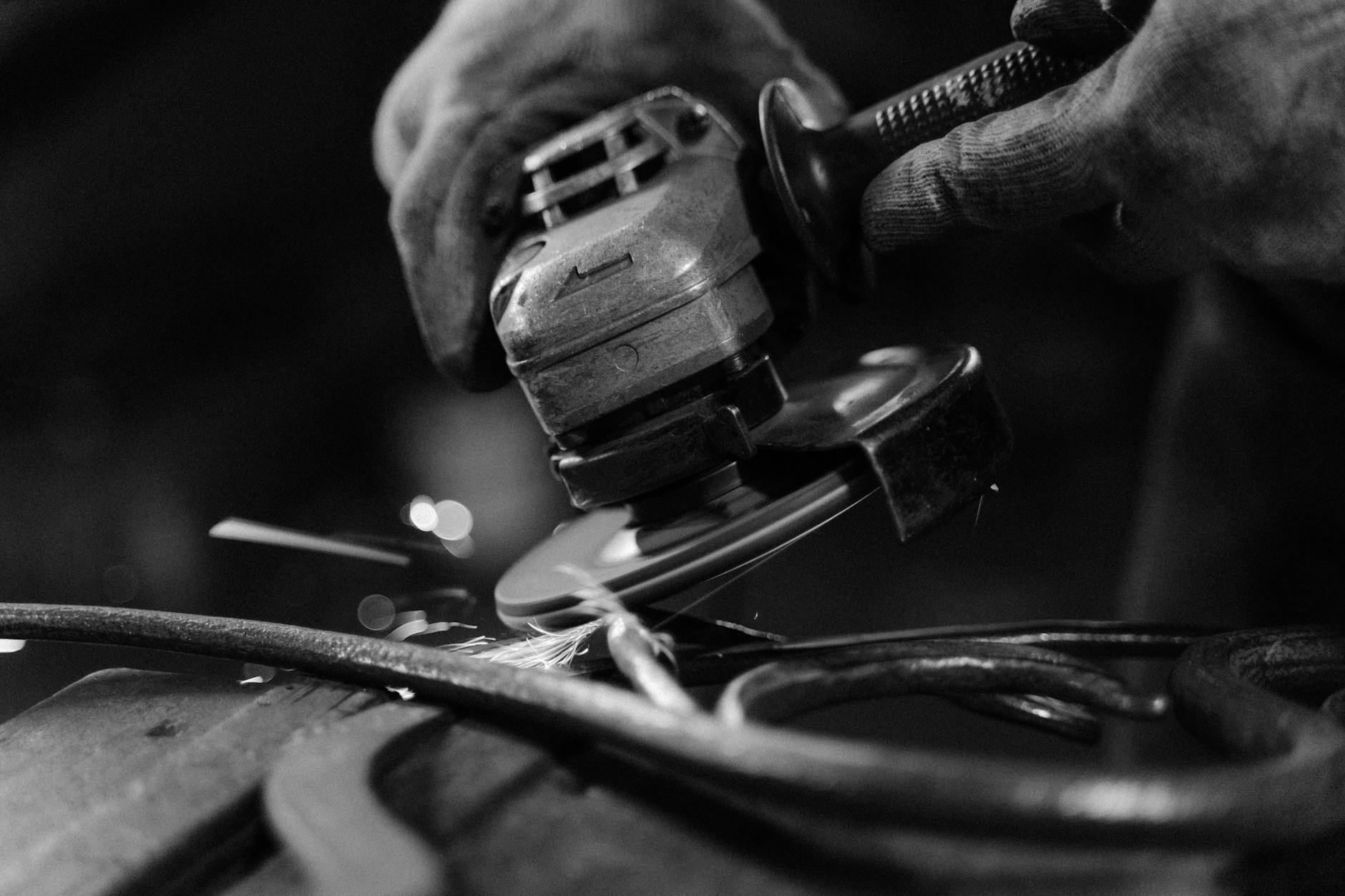 Imagem de capa — Tool Use em LLMs: Agentes que Usam APIs e Ferramentas